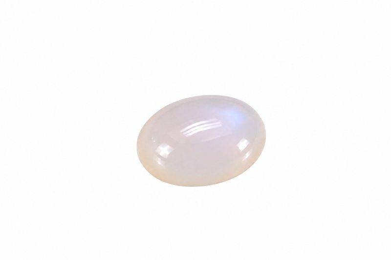 White Aqeeq No. 10, natural white aqeeq photographed in daylight